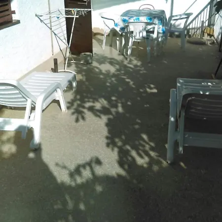 Peaceful House In Tribunj Apartament *